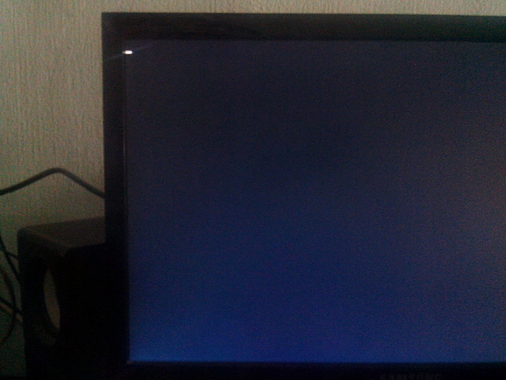 Lỗi màn hình đen chỉ có chuột khi khởi động Windows 7